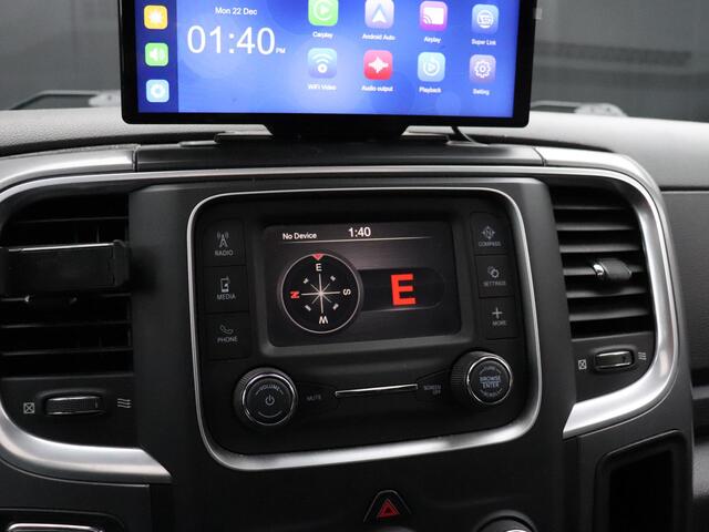 Dodge 1500 Ram 5.7 V8 4x4 Quad Cab 6'4 Sport | LAGE BIJTELLING !!! | CAMERA | PANO-DAK | TREKHAAK | LEDER |