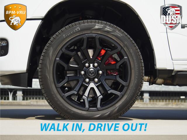 Dodge 1500 RAM | | Limited | Night | 3.0L Twin-Turbo I6 | High Output | | Passenger Display | 14,4 Touch Screen | Harman Kardon | RAMBOX Getoonde accessoires zijn verkrijgbaar tegen meerprijs