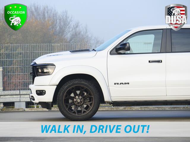 Dodge 1500 RAM | Laramie | 5.7 V8 | 4x4 | Crew Cab | Fenders | 22 inch Wheels | RAMBAR | Smoked Lights | LPG Nieuw binnen!
