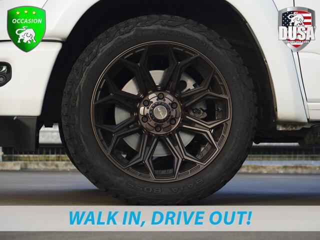 Dodge 1500 RAM | Laramie | 5.7 V8 | 4x4 | Crew Cab | Fenders | 22 inch Wheels | RAMBAR | Smoked Lights | LPG Nieuw binnen!