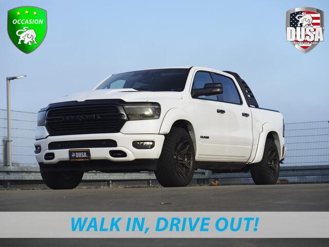 Dodge 1500 RAM | Laramie | 5.7 V8 | 4x4 | Crew Cab | Fenders | 22 inch Wheels | RAMBAR | Smoked Lights | LPG Nieuw binnen!