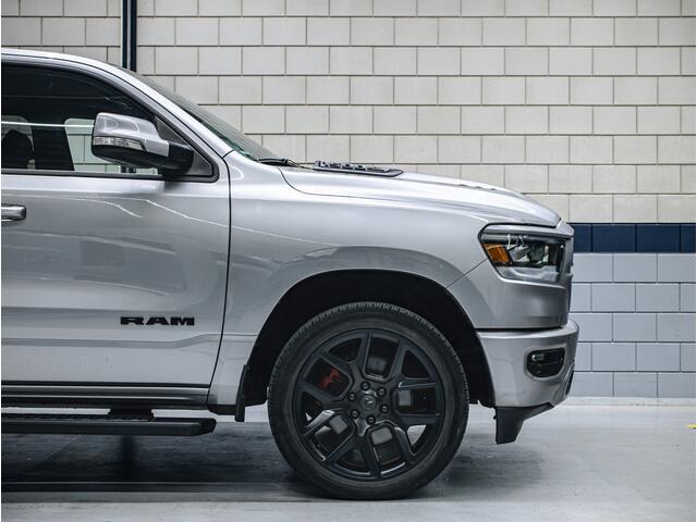 Dodge 1500 Ram Sport Night | Panoramadak | 5.7L HEMI V8 4x4 Crew Cab