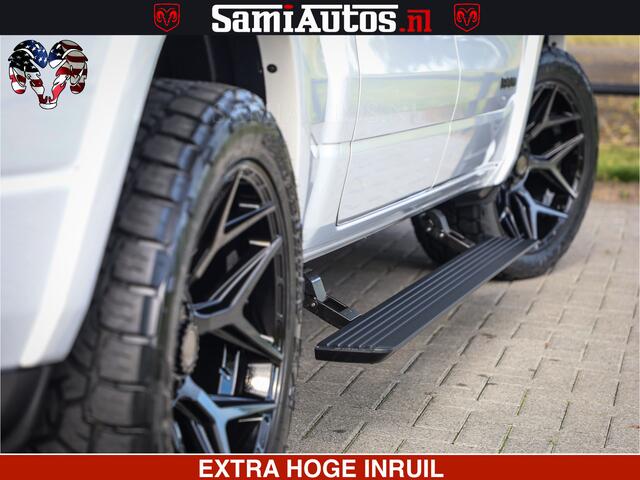 Dodge 1500 RAM Limited Night High Output 540HP 706Nm | Massage + Full Option | De Meest Luxe en Volle Pick-Up in zijn Klasse | Comfortabele Dubbele Cabine met Royale 5 Zitplaatsen | BPM vrij | Nu Leverbaar uit Voorraad | Voorraad Nr 2336 - 7700