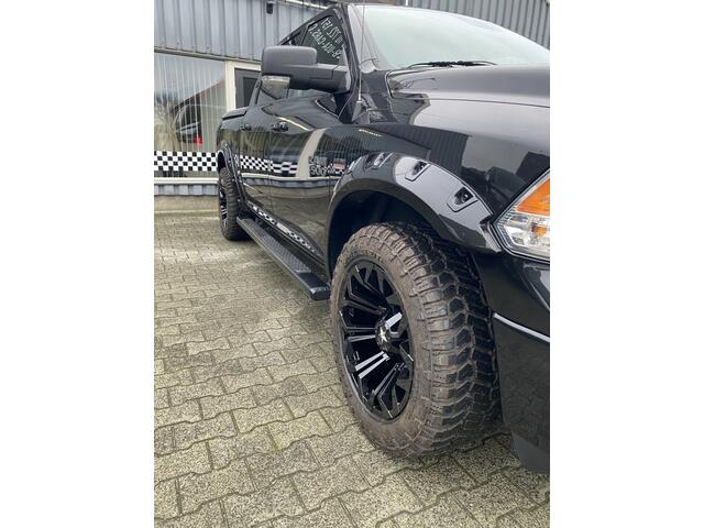 Dodge 1500 Ram 5.7 V8 4x4 Black 2020