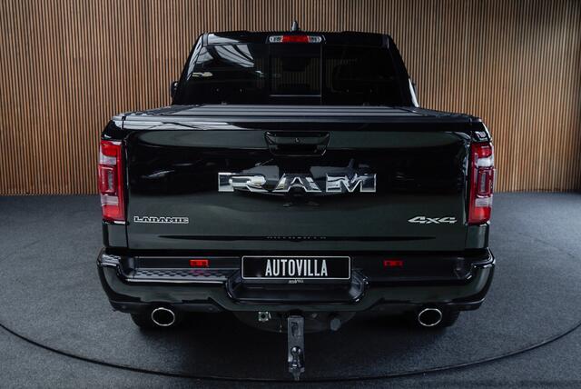 Dodge 1500 Ram 5.7 V8 4x4 Crew Cab Laramie Panodak Harman K. Leer Navi Alpine Stoelventilatie Camera Stoelverwarming voor en achter LPG onderbouw LED Elektr. verstelb. pedalen Trekhaak Elektr. in en uitklapbare sidesteps Luchtvering BTW autto