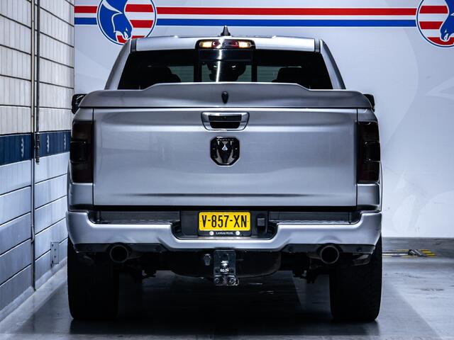 Dodge 1500 Ram Limited Black Edition | 5.7L HEMI V8 4x4 Crew Cab