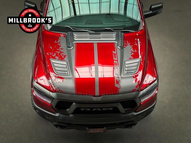 Dodge 1500 Ram REBEL TRAIL Edition V8 4x4 Night BPM VRIJ, 22" velgen, Bakflip, digitaal display,