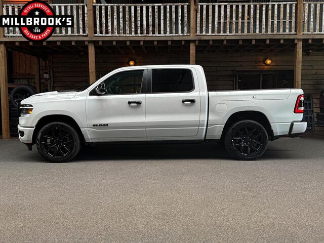 Dodge 1500 Ram 5.7 V8 Laramie Night, BPM VRIJ, Rambox, Adaptieve Cruise Control, LPG, Panoramadak, 12'' s