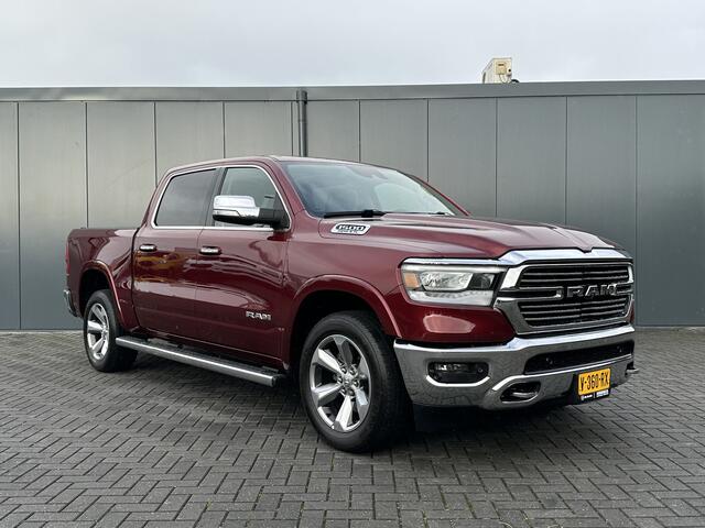 Dodge 1500 RAM 5.7 V8 LARAMIE / LPG / TREKHAAK 3.5T / ADAPTIVE CRUISE / CAMERA / PANO / 12 INCH SCREEN / DELMONICO RED