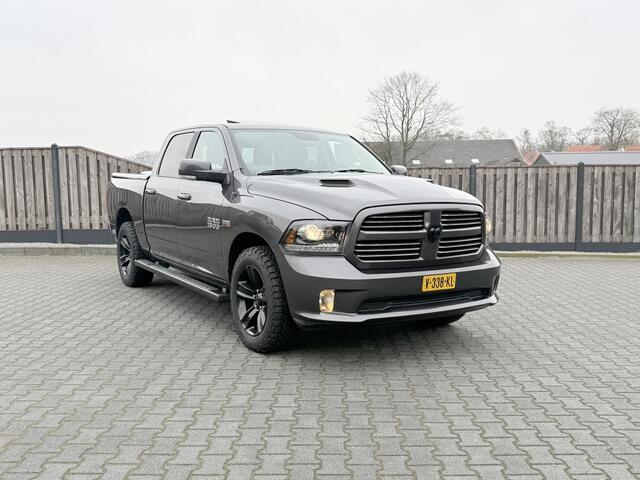 Dodge 1500 RAM 5.7 HEMI V8 4x4 CC SPORT PANO 2018