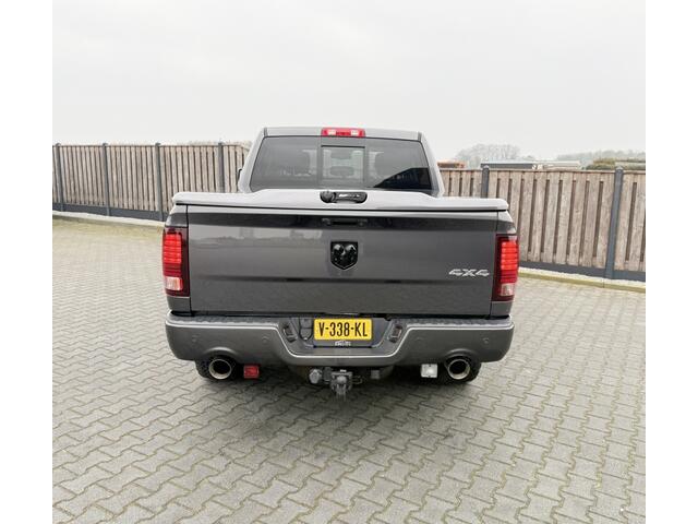 Dodge 1500 RAM 5.7 HEMI V8 4x4 CC SPORT PANO 2018