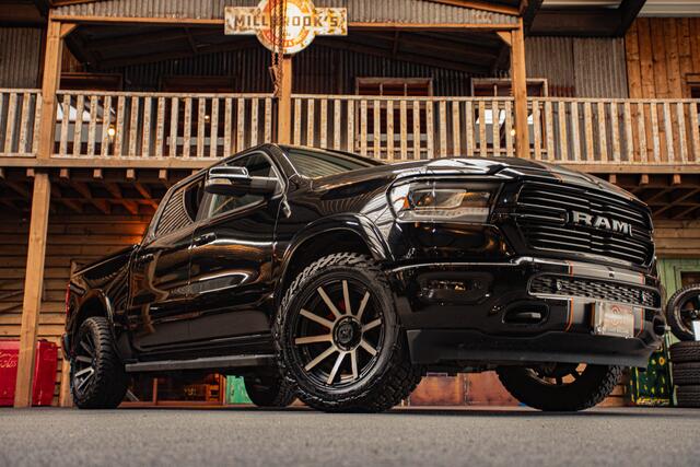 Dodge 1500 Ram 5.7 V8 4x4 Crew Cab Laramie LPG | Widebody | Backcover | Stoelverwarimg/verkoeling | XD velgen | Dealer onderhouden |