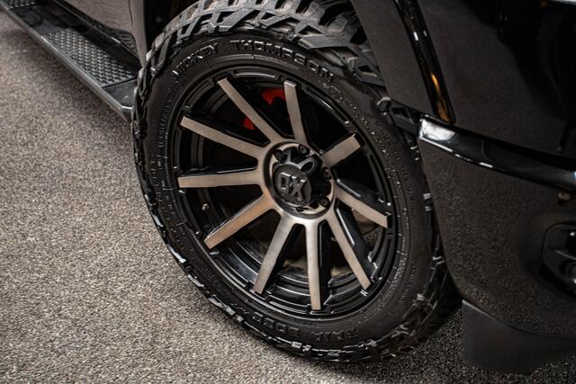 Dodge 1500 Ram 5.7 V8 4x4 Crew Cab Laramie LPG | Widebody | Backcover | Stoelverwarimg/verkoeling | XD velgen | Dealer onderhouden |