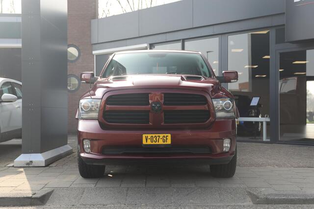 Dodge 1500 Ram 5.7 V8 Quad Cab 6'4 | Schuif- opendak | Trekhaak | 5-persoons