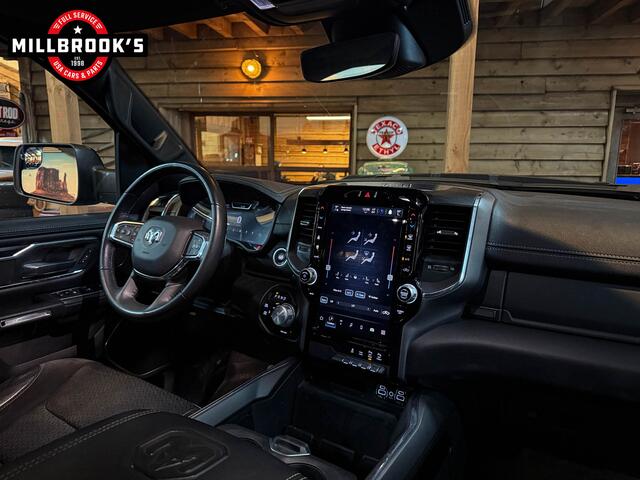 Dodge 1500 Ram 5.7 V8 Laramie LPG, Panorama, Harman/kardon, Huif