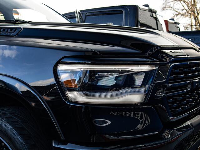 Dodge 1500 Ram Night Edition 5.7L Hemi V8 Automaat 22" Fuel Wheels | Striping