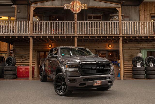 Dodge 1500 Ram 5.7 V8 4x4 Crew Cab Limited | pano | Carplay | Fuel velgen |