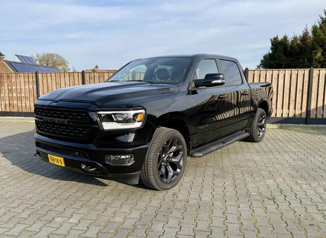 Dodge 1500 RAM 5.7 HEMI V8 4x4 NIGHT EDITION LPG
