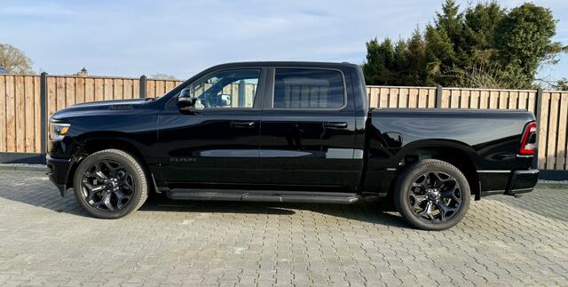 Dodge 1500 RAM 5.7 HEMI V8 4x4 NIGHT EDITION LPG