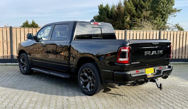 Dodge 1500 RAM 5.7 HEMI V8 4x4 NIGHT EDITION LPG