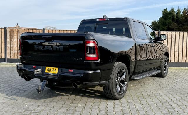 Dodge 1500 RAM 5.7 HEMI V8 4x4 NIGHT EDITION LPG