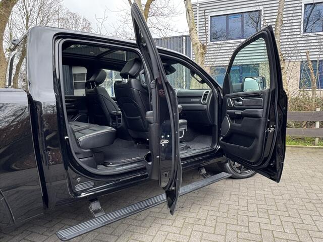 Dodge 1500 Ram 4X4 LARAMIE NIGHT EDITION 5.7 V8 4x4 LPG