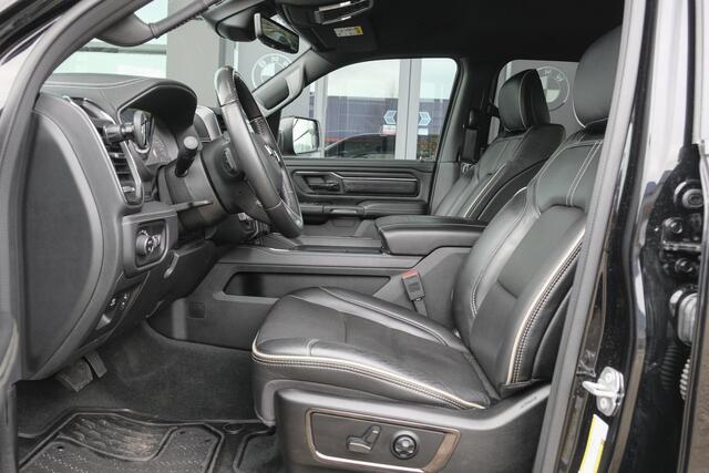 Dodge 1500 Ram 5.7 V8 401pk 4x4 Limited LPG G3 Widebody Black&Red Luchtvering Trekhaak Head-up Harman/kardon Sidebars CUSTOM!!