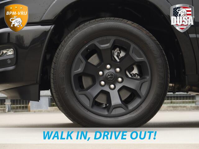 Dodge 1500 RAM | Bighorn | 3.0L I6 Hurricane | Crew Cab | 4X4 | Stuur/stoel verwarming | Night edition Getoonde accessoires zijn verkrijgbaar tegen meerprijs