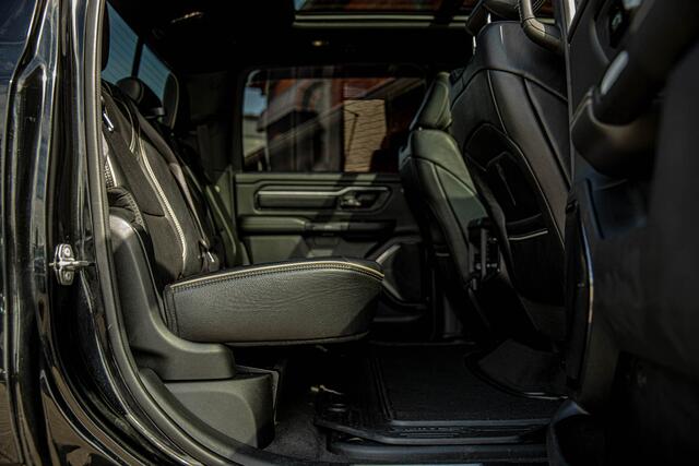 Dodge 1500 Ram 5.7 V8 4x4 Crew Cab Limited | LPG | Lucht vering | Stoel verwarming/verkoeling | Pano |