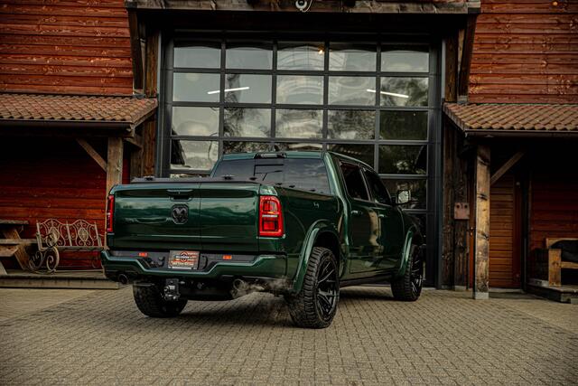 Dodge 1500 Ram Limited H/O Hurricane 540 PK Serrano Green Metallic BPM VRIJ Rambox, Massagestoelen, Harman/Kardon, Pasanger display, Head-Up