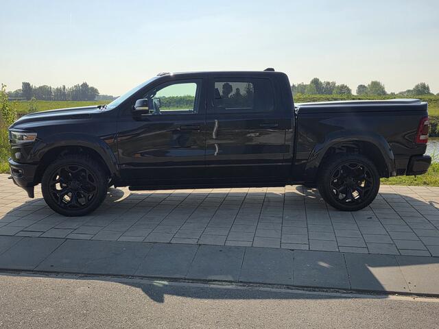 Dodge 1500 RAM LONGHORN NIGHT EDITION 4X4 CREW CAB. 5,7LTR V8 AUT. MARGE!!!