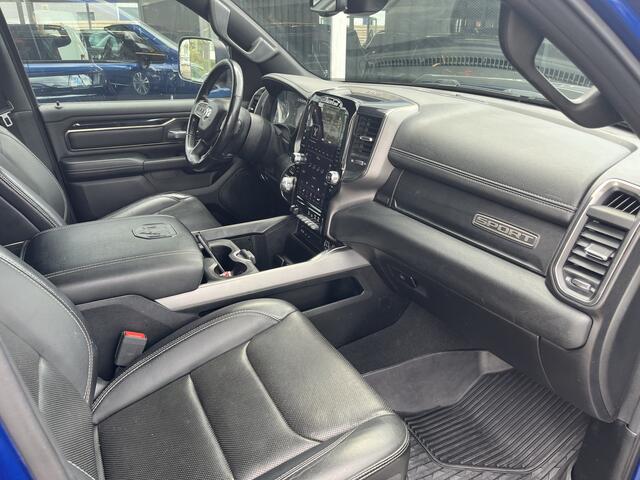Dodge 1500 Ram 5.7 V8 4x4 Crew Cab Laramie Sport / Camera / Led / Leer / Clima /Stoel-stuur verwarming / Groot media