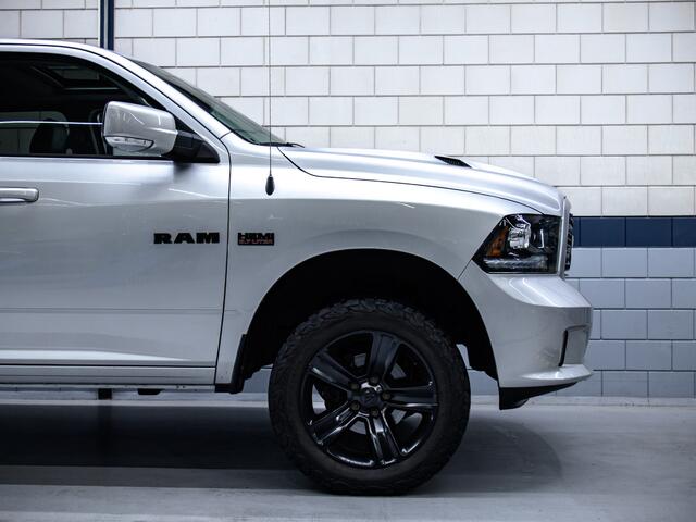 Dodge 1500 Ram Sport | 5.7L HEMI V8 4x4