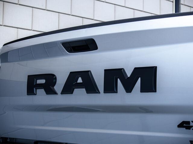 Dodge 1500 Ram Sport | 5.7L HEMI V8 4x4