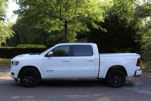 Dodge 1500 Ram 5.7 V8 4x4 Crew Cab Laramie Sport 2024 NAP | 1e eigenaar | Panorama dak | Elektrische lederen stoelen met memory | Alpine Audi | Android auto | LPG | Stoelverwarming + verkoeling | Trekhaak | Camera | Carplay | | Navigatie | Cruise control | Lichtmeta