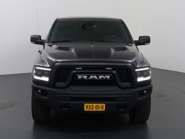 Dodge 1500 Ram 5.7 V8 | 4x4 | Crew Cab | Prins LPG | Huifopbouw | Navigatie | Parkeercamera | Open uitlaatsysteem | Trekhaak | LM Velgen | Lederen bekleding | Alpine Sound |