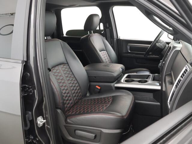 Dodge 1500 Ram 5.7 V8 | 4x4 | Crew Cab | Prins LPG | Huifopbouw | Navigatie | Parkeercamera | Open uitlaatsysteem | Trekhaak | LM Velgen | Lederen bekleding | Alpine Sound |