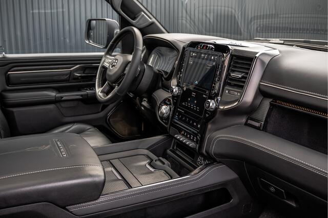 Dodge 1500 Ram 1500 LIMITED 5.7L V8 | 1e Eigenaar | Head up | Luchtvering | Rambox | Split Tailgate | Pano | Harman / Kardon