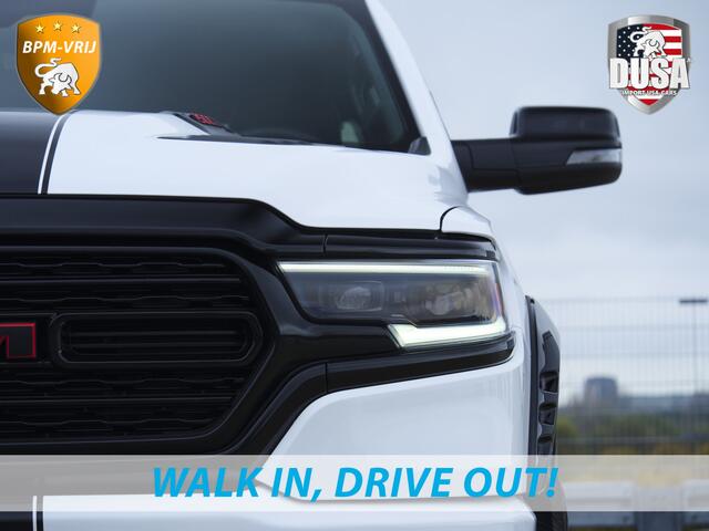 Dodge 1500 RAM | Limited | 5.7 V8 | HEMI | Night Edition | Panorama dak | Luchtvering | BPM-VRIJ | Bright white Getoonde accessoires zijn verkrijgbaar tegen meerprijs