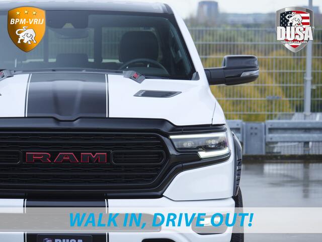 Dodge 1500 RAM | Limited | 5.7 V8 | HEMI | Night Edition | Panorama dak | Luchtvering | BPM-VRIJ | Bright white Getoonde accessoires zijn verkrijgbaar tegen meerprijs