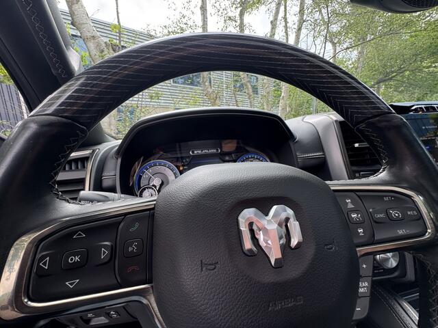 Dodge 1500 Ram 4X4 LIMITED NIGHT 5.7 V8 LPG BOM VOL