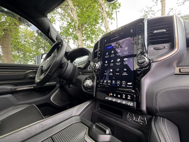 Dodge 1500 Ram 4X4 LIMITED NIGHT 5.7 V8 LPG BOM VOL
