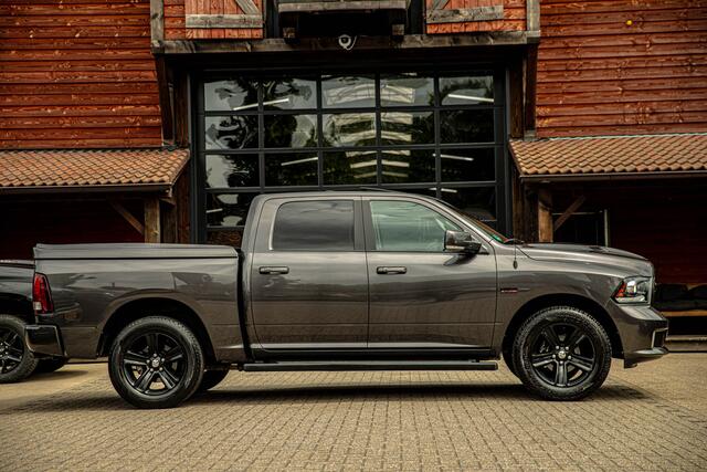 Dodge 1500 Ram 5.7 V8 Crew Cab 5'7 sport !! Lage bijtelling !!