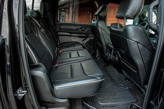 Dodge 1500 Ram 5.7 V8 4x4 Crew Cab Limited .