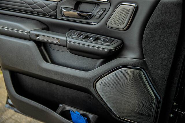 Dodge 1500 Ram Limited H/O Hurricane 540 PK Serrano Green Metallic BPM VRIJ Rambox, Massagestoelen, Harman/Kardon, Pasanger display, Head-Up .