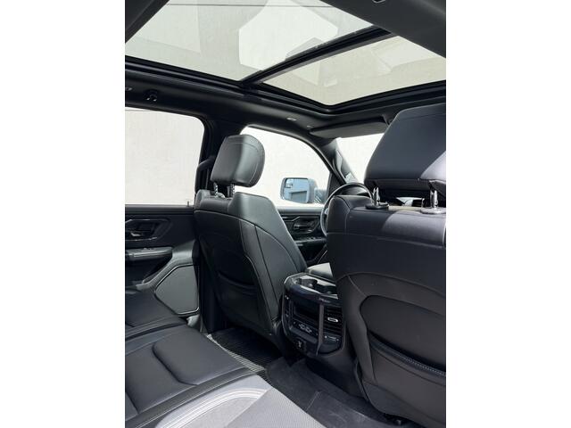 Dodge 1500 Ram 5.7 V8 4x4 Crew Cab Laramie G/T-Luchtvering-Pano-Keyless-H&K-LPG-Grootscherm-Laaddeksel