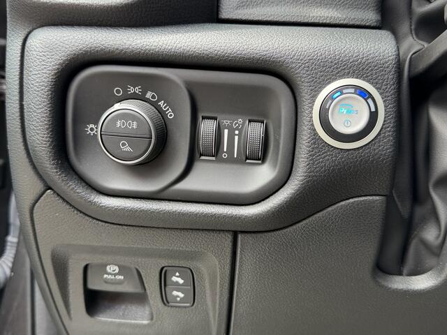 Dodge 1500 Ram 5.7 V8 4x4 Crew Cab Laramie G/T-Luchtvering-Pano-Keyless-H&K-LPG-Grootscherm-Laaddeksel
