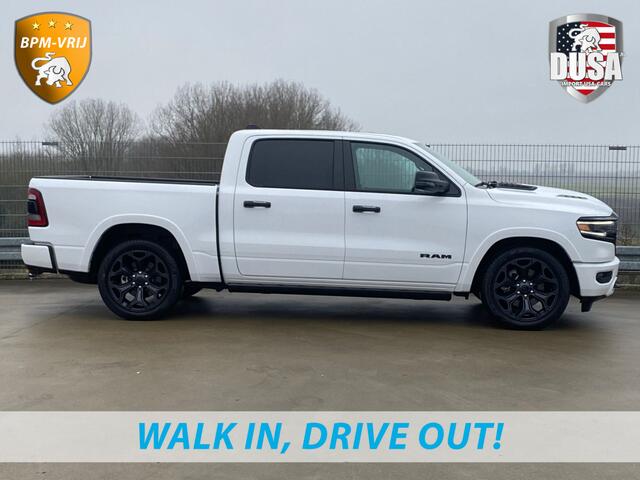Dodge 1500 Ram | Limited | 5.7L HEMI | 4X4 Night Edition | Panoramadak | Luchtvering | BPM VRIJ Getoonde accessoires zijn verkrijgbaar tegen meerprijs