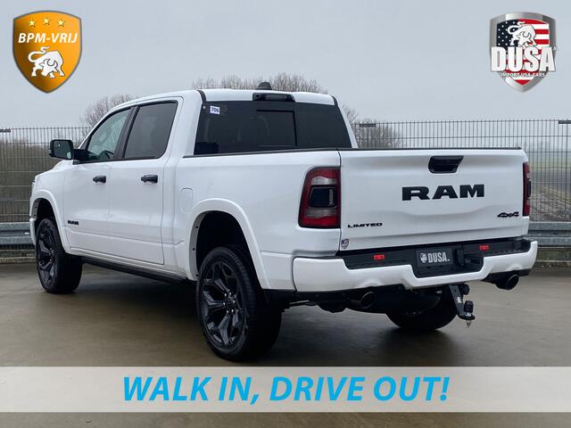 Dodge 1500 Ram | Limited | 5.7L HEMI | 4X4 Night Edition | Panoramadak | Luchtvering | BPM VRIJ Getoonde accessoires zijn verkrijgbaar tegen meerprijs