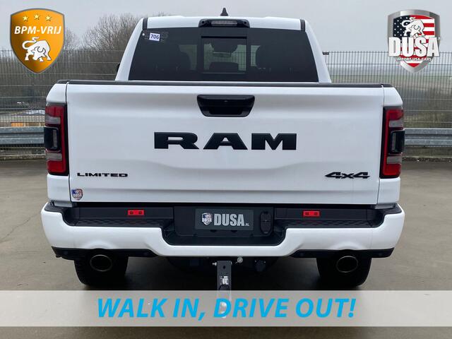 Dodge 1500 Ram | Limited | 5.7L HEMI | 4X4 Night Edition | Panoramadak | Luchtvering | BPM VRIJ Getoonde accessoires zijn verkrijgbaar tegen meerprijs